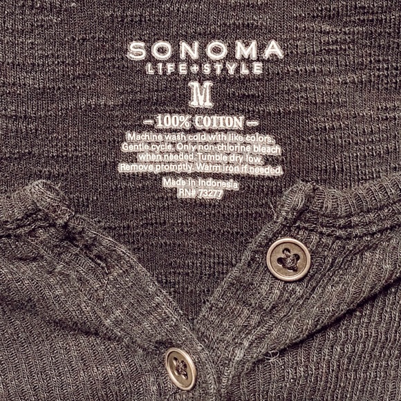 Black short sleeve - Picture 3 of 3